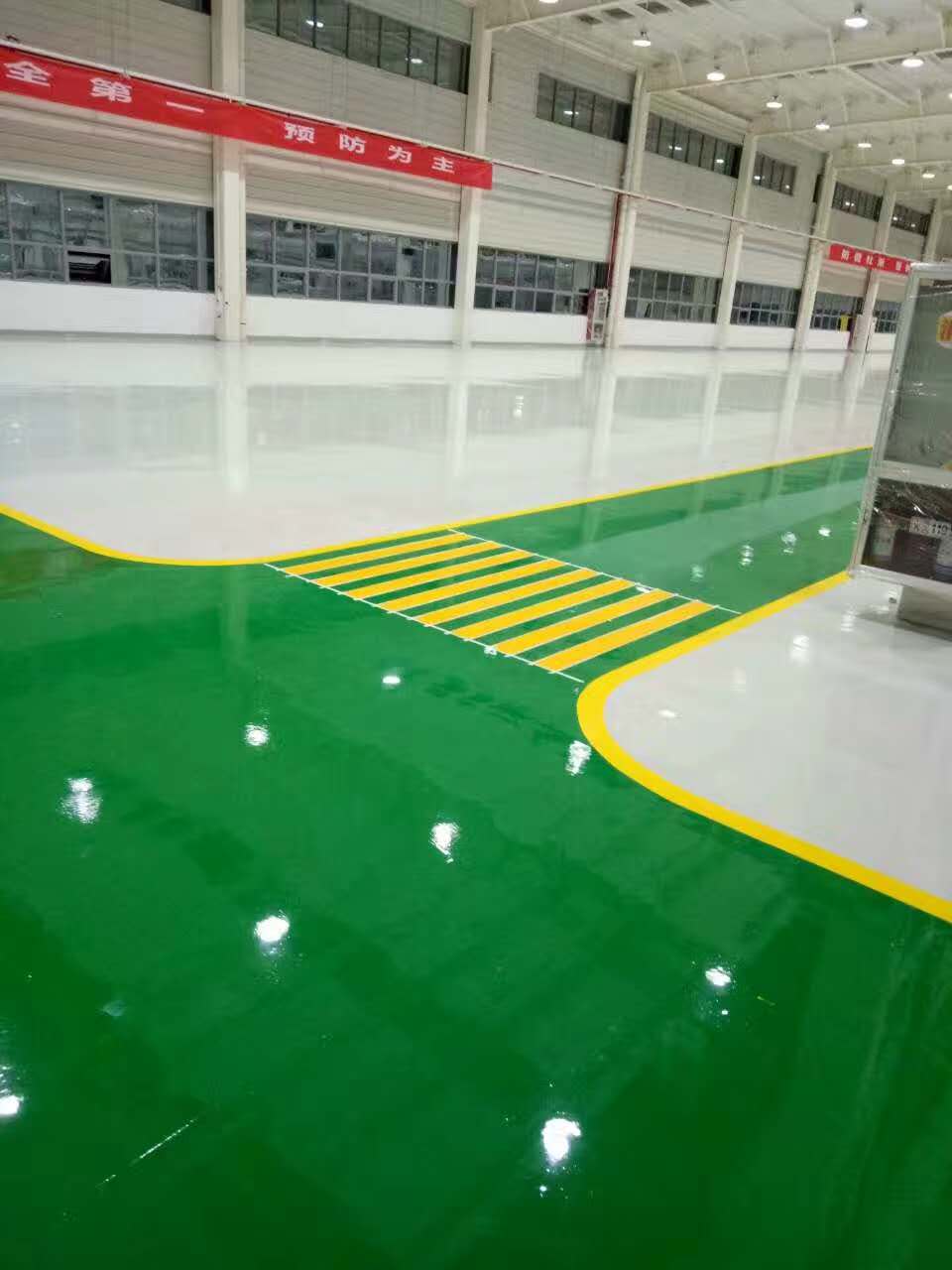 环氧地坪漆的防水性能：湿润环境下的最佳选择